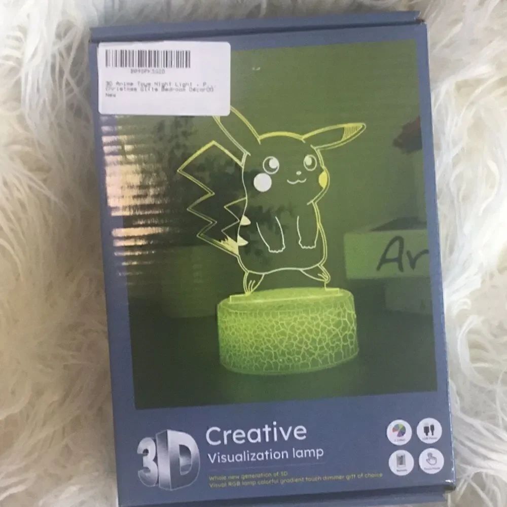 NEW STOCK 3 D lamp, includes USB charger, remote control, 4 fun characters